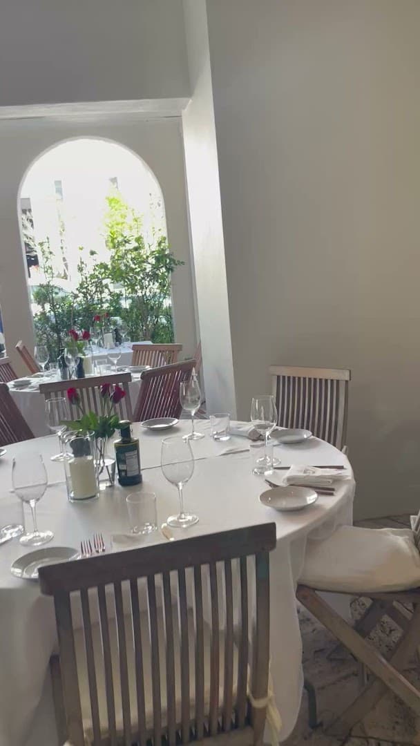 Dancing Daisy Floral & Event Decor - Image 1