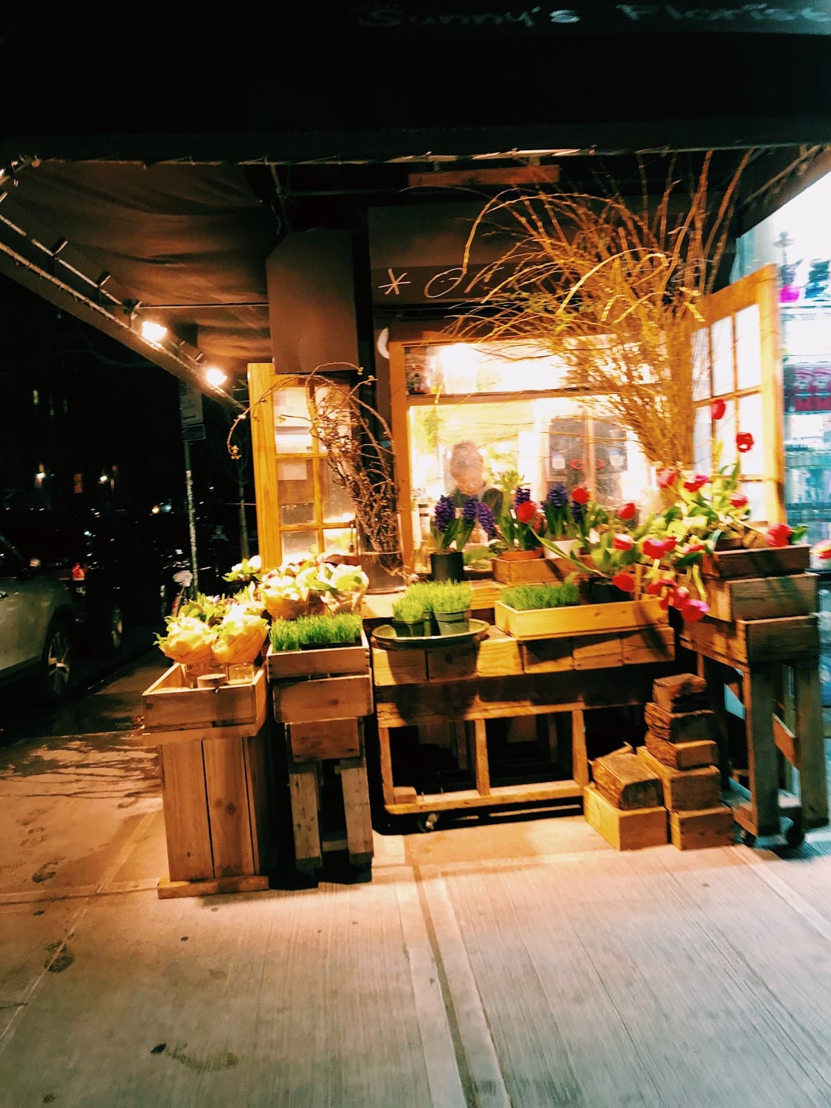 Sunny's Florist - Image 1