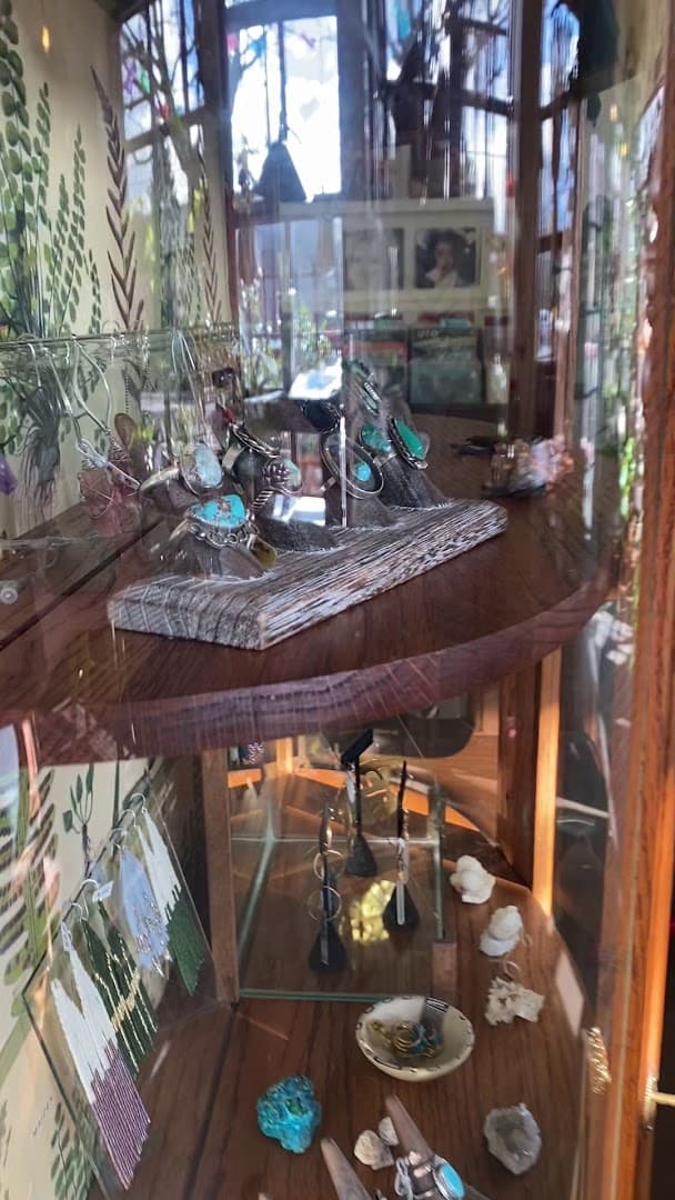 Glasshaus Gardens - Image 1