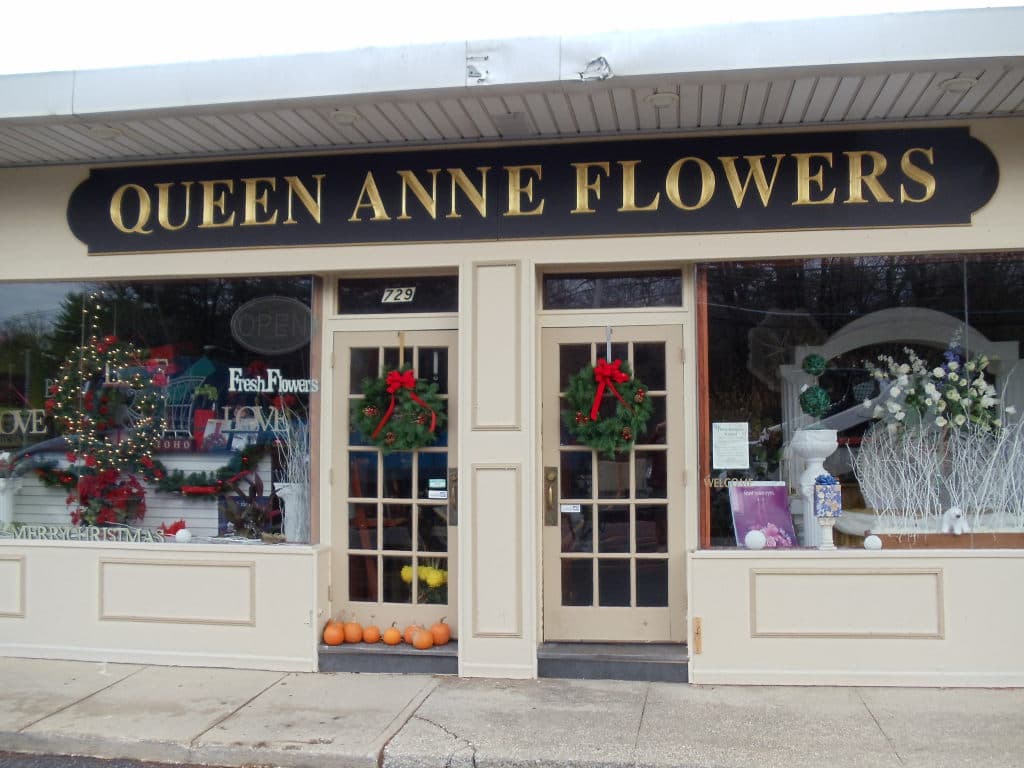 Queen Anne Florist & Flower Delivery - Image 1