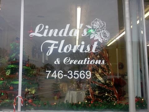 Linda's Florist & Creations - Image 1