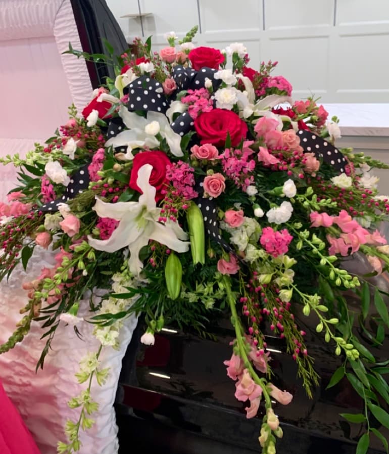 Mapleton Floral & Gifts - Image 1