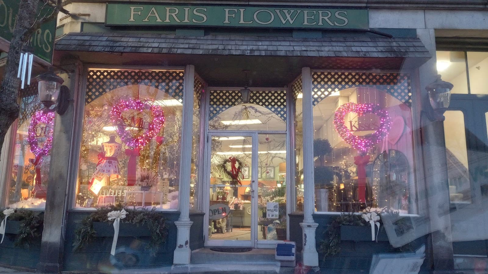 Faris Farm Flowers - Image 1