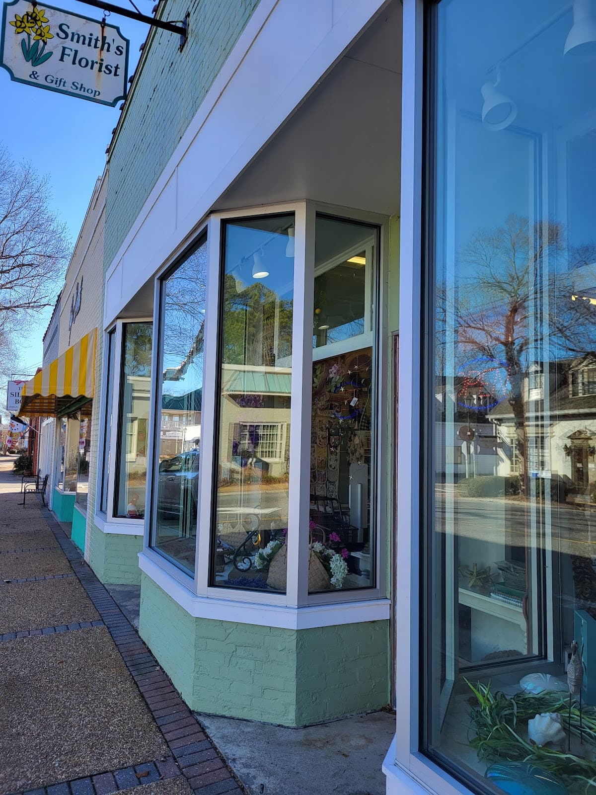 Smith's Florist & Gift Shoppe - Image 1