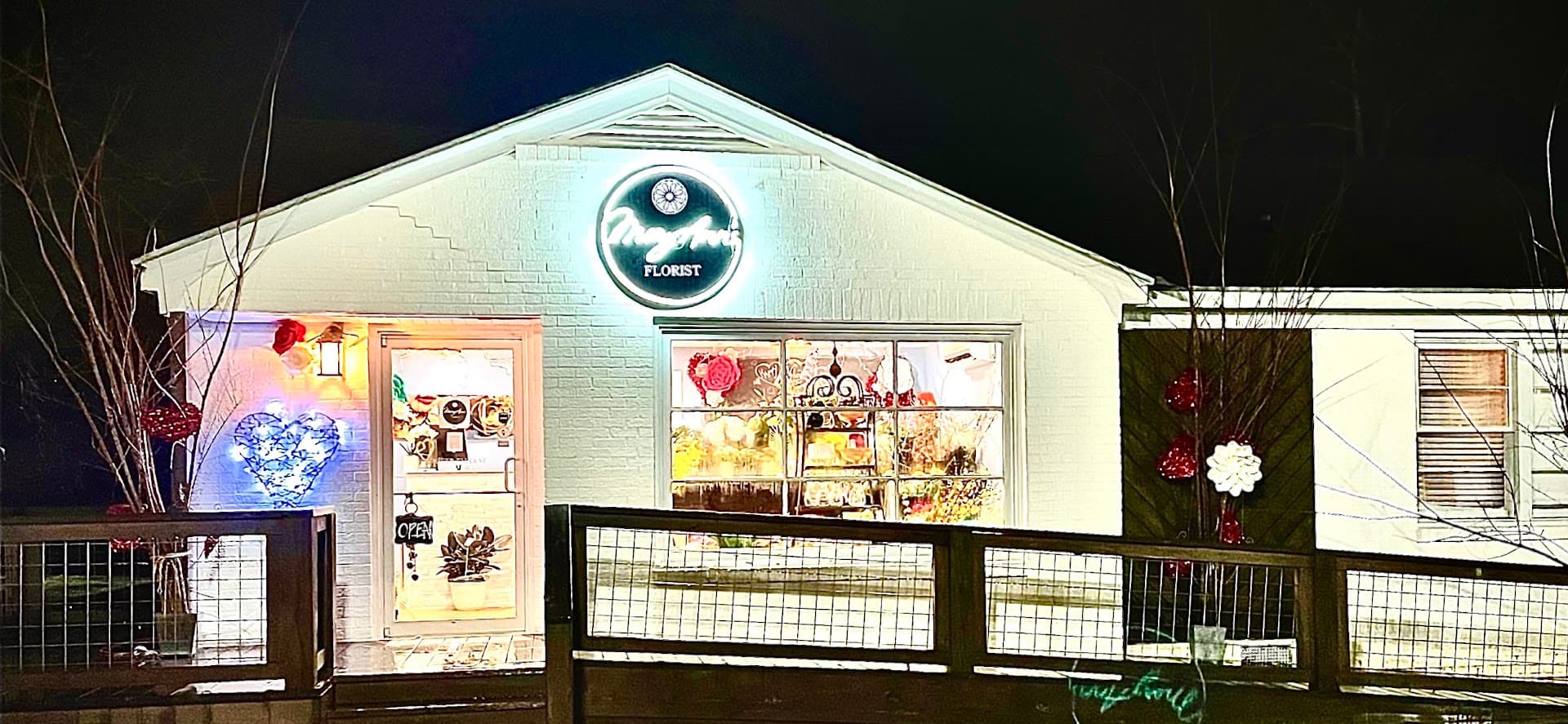 MaryAnn's Florist - Image 1