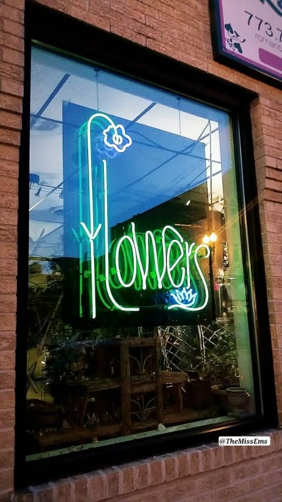 Romance in Blooms, ltd - Image 1