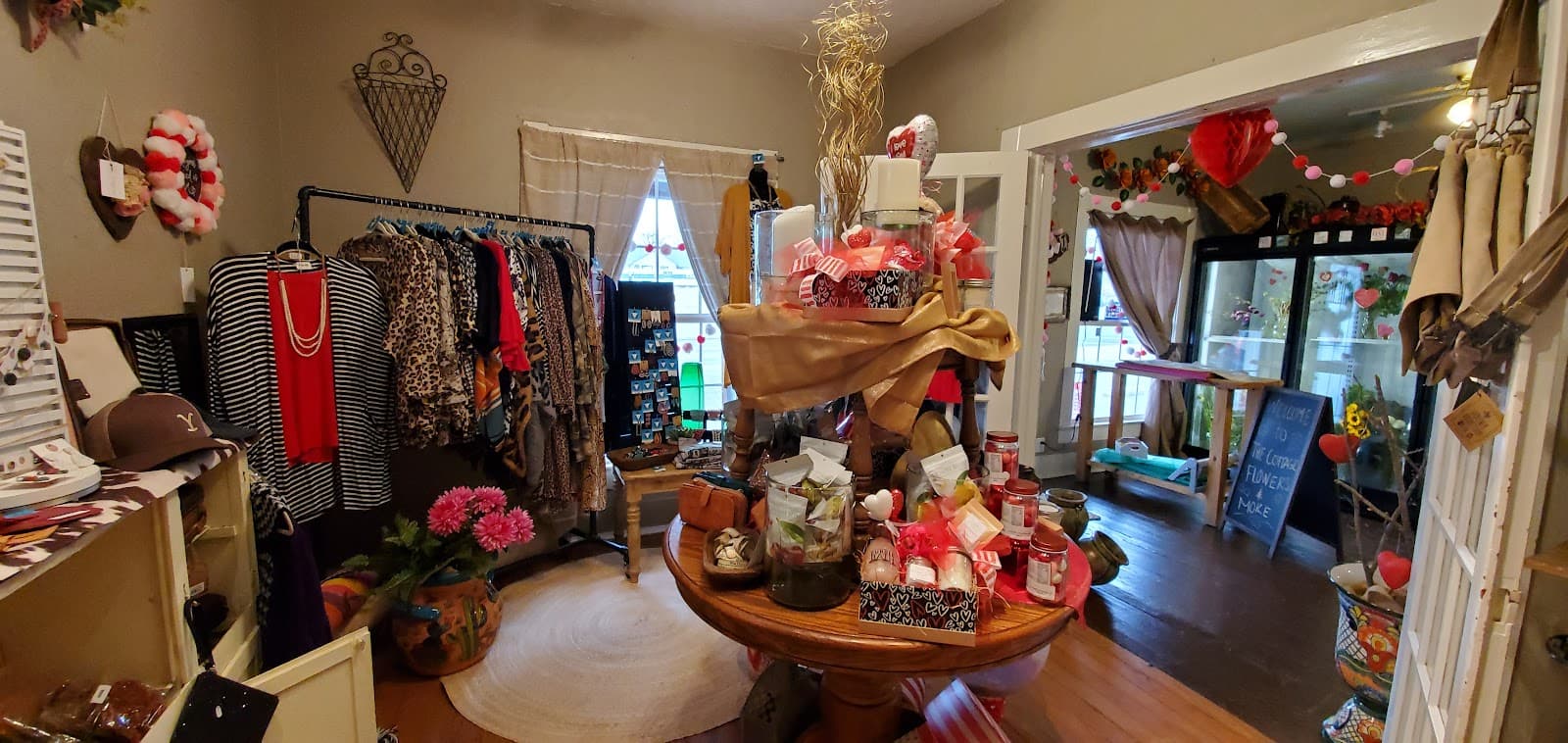 The Cottage Flowers & More - Image 1