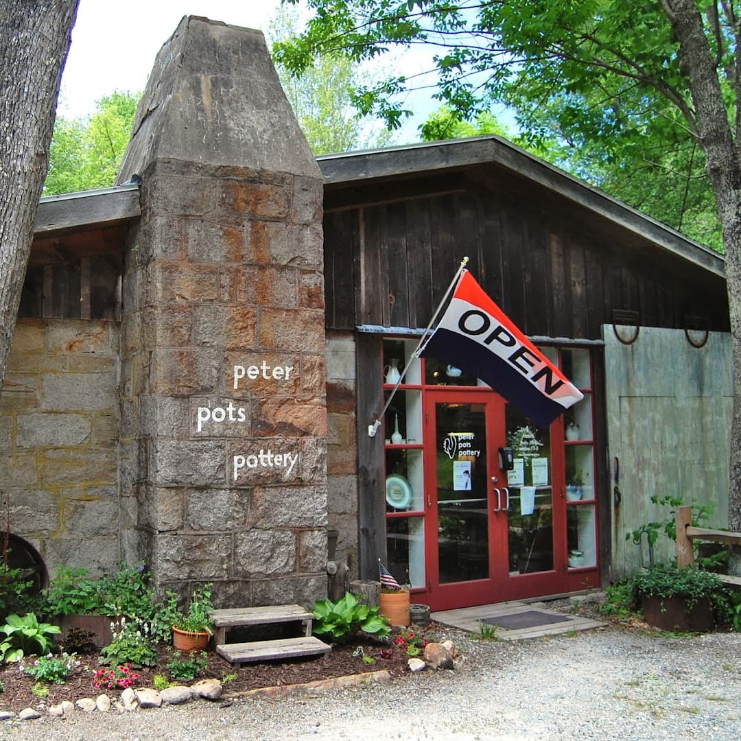 Peter Pots Pottery - Image 1