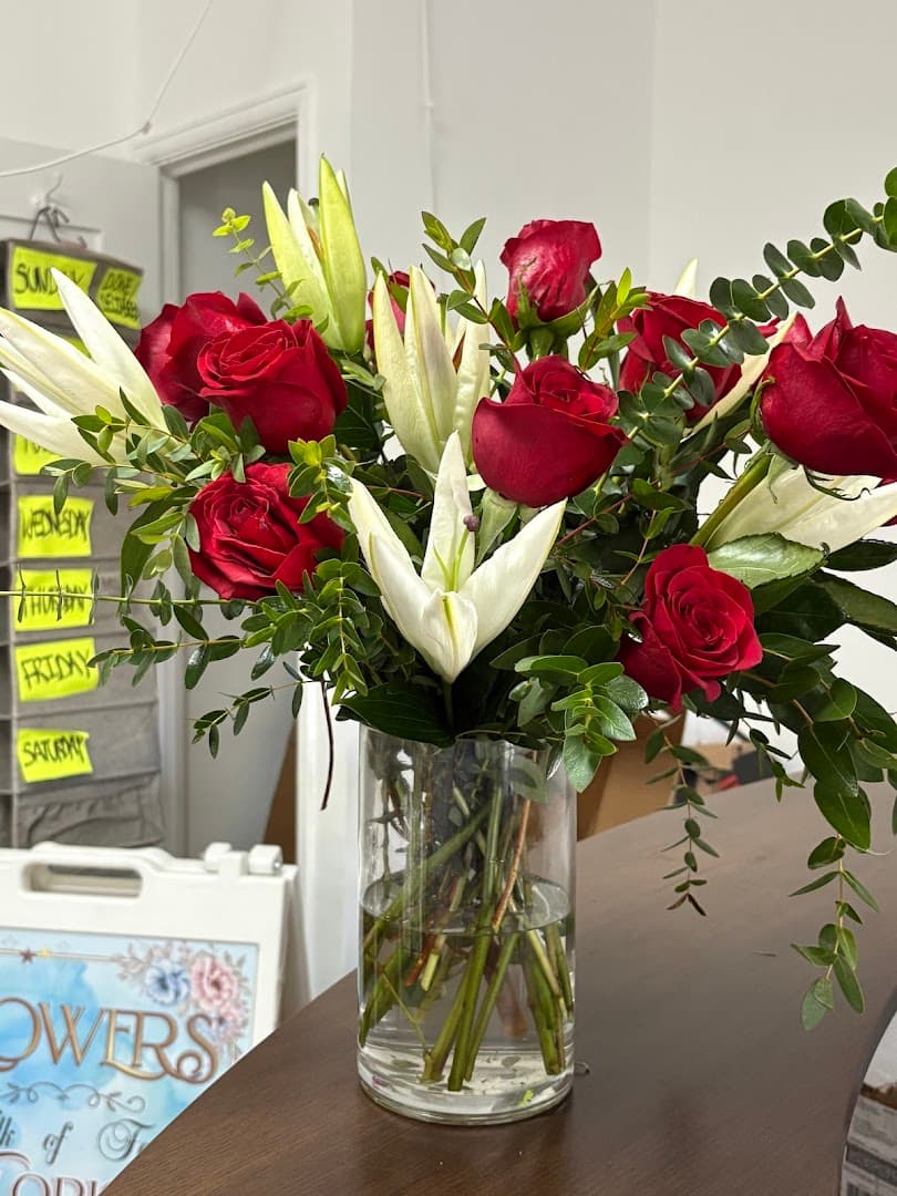 Walk of Fame Florist - Image 1