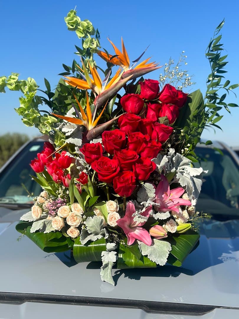 Maggie's Floral and Gift Shop - Image 1