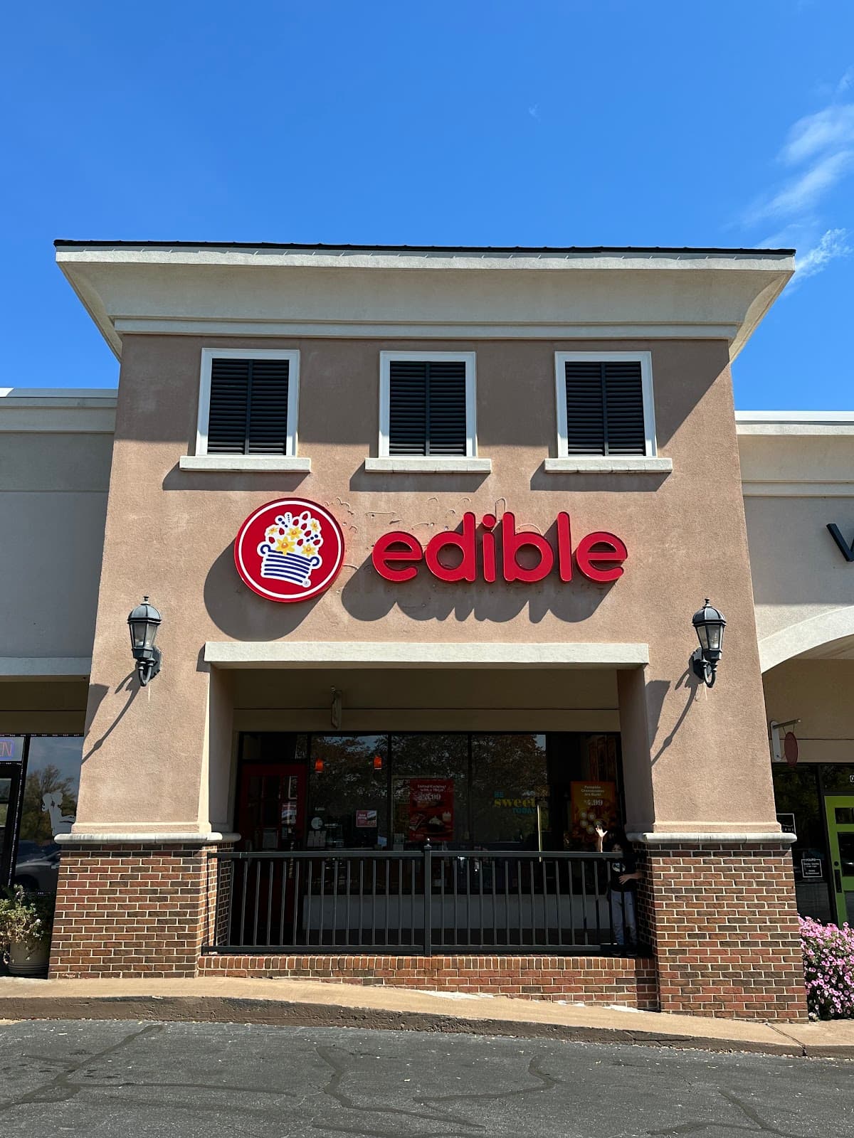 Edible Arrangements - Image 1