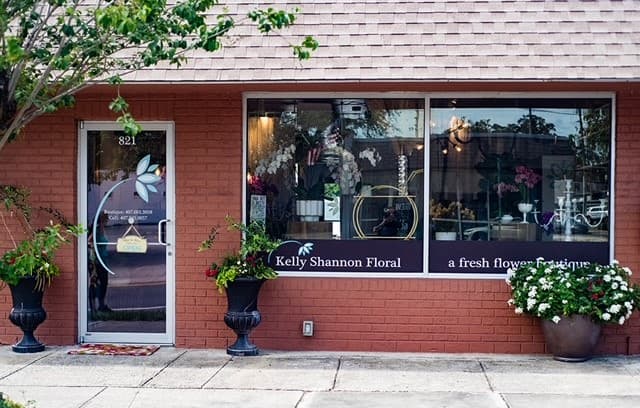 Kelly Shannon Floral - Image 1