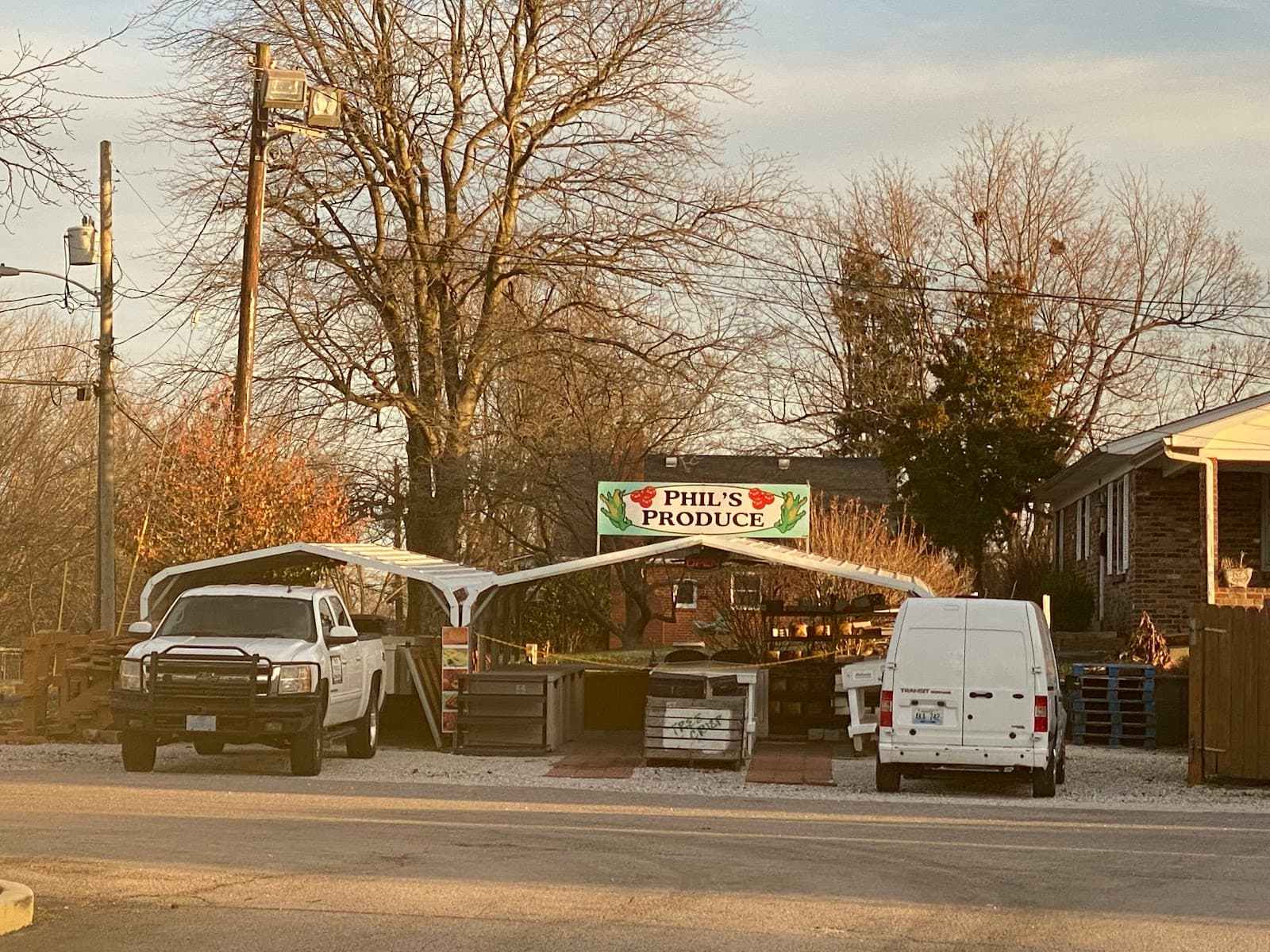 Mulberry Florist and Gift Shop - Image 1