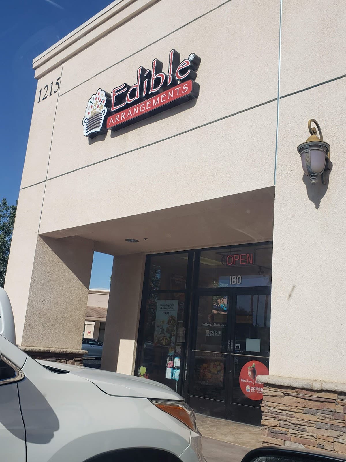 Edible Arrangements - Image 1