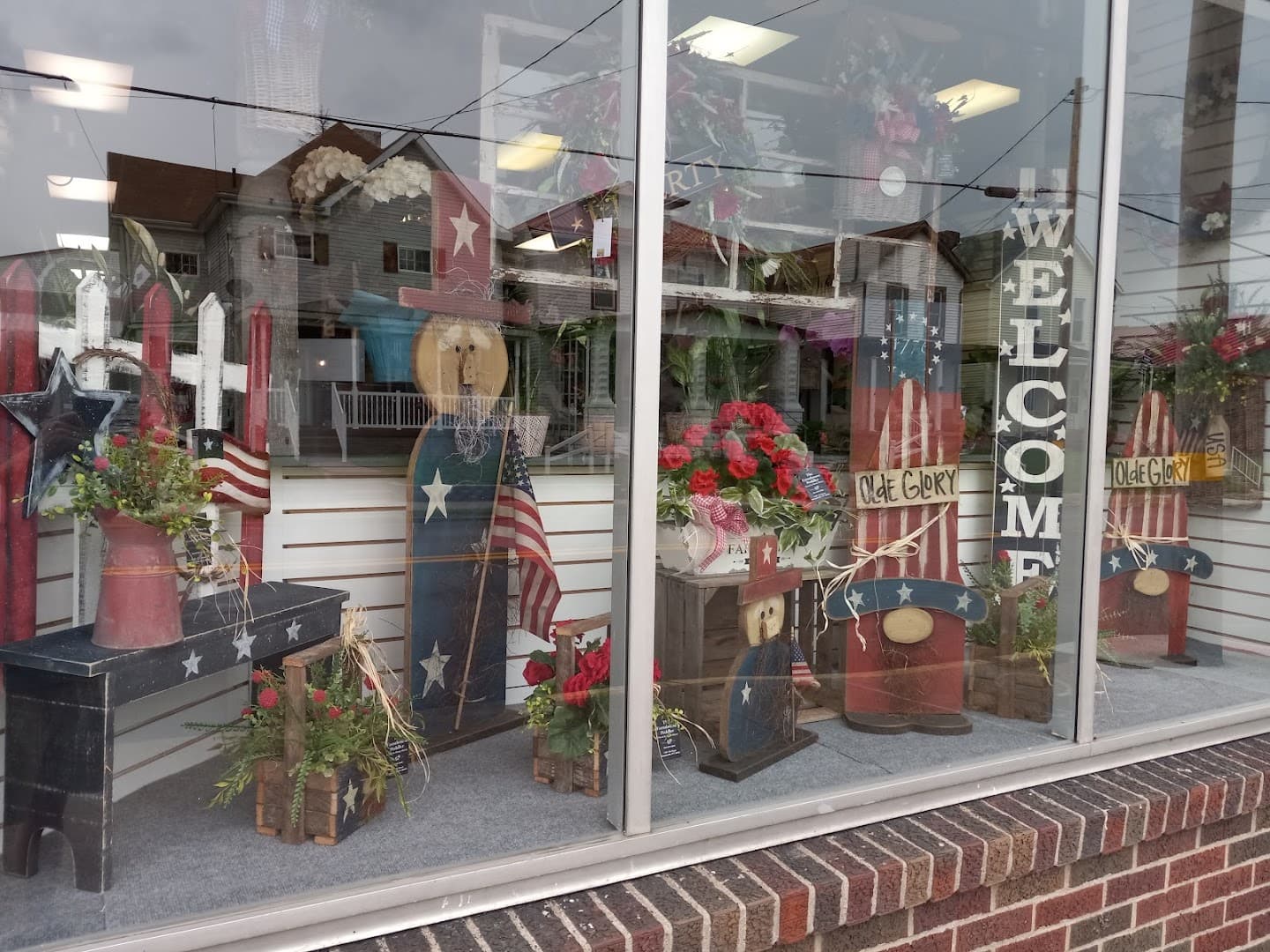 The Farmhouse Peddler - Image 1