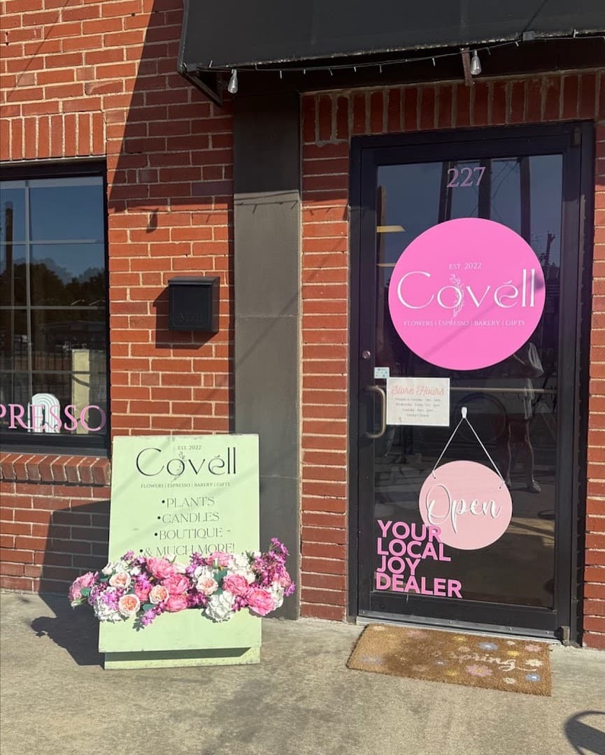 Covéll - Flowers, Coffee, Bakery & Gifts - Image 1