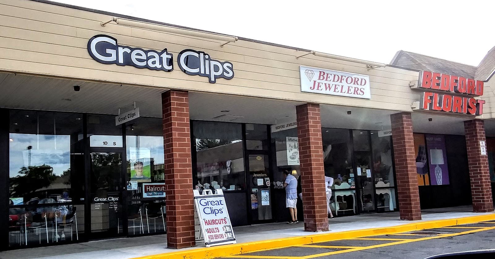 Bedford Florist & Gifts - Image 1