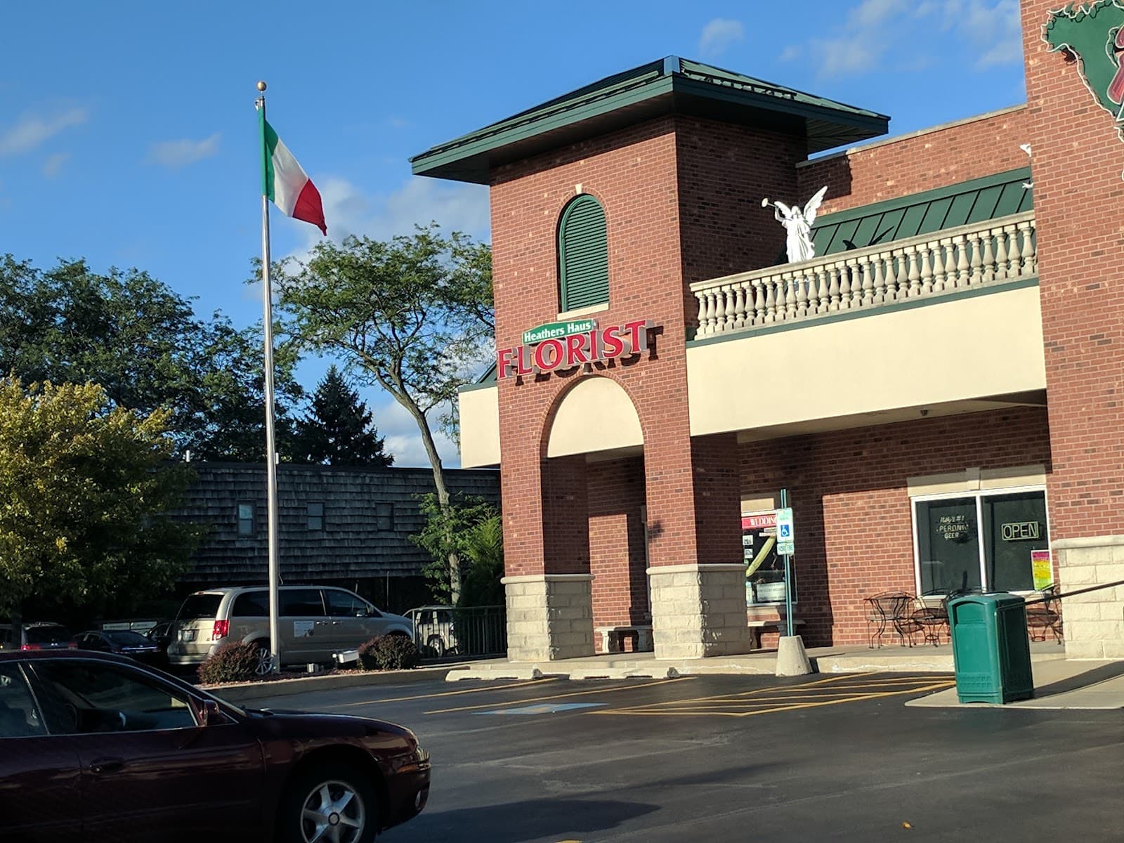 Heathers Haus Florist - Image 1