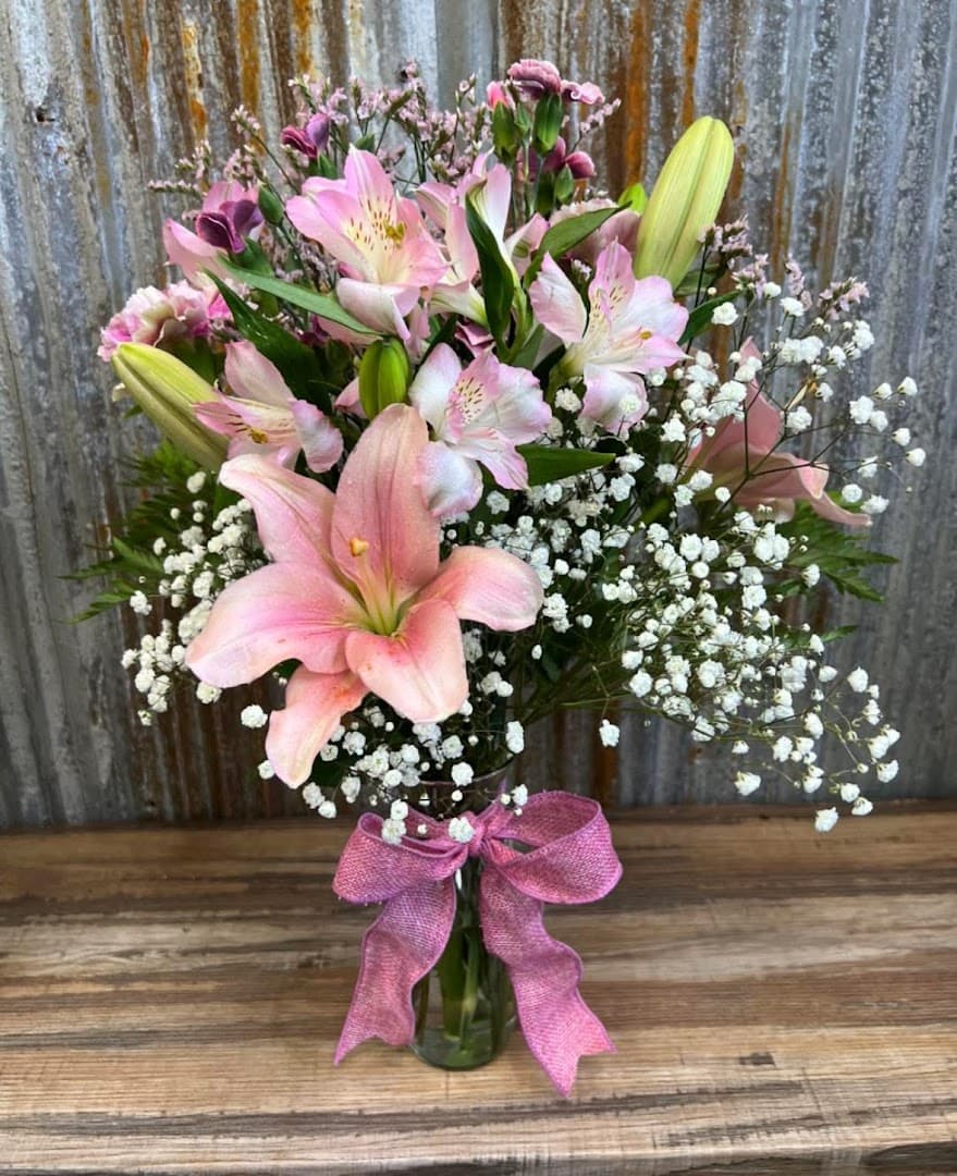 Petals+Praise Flower & Gift Shop - Image 1