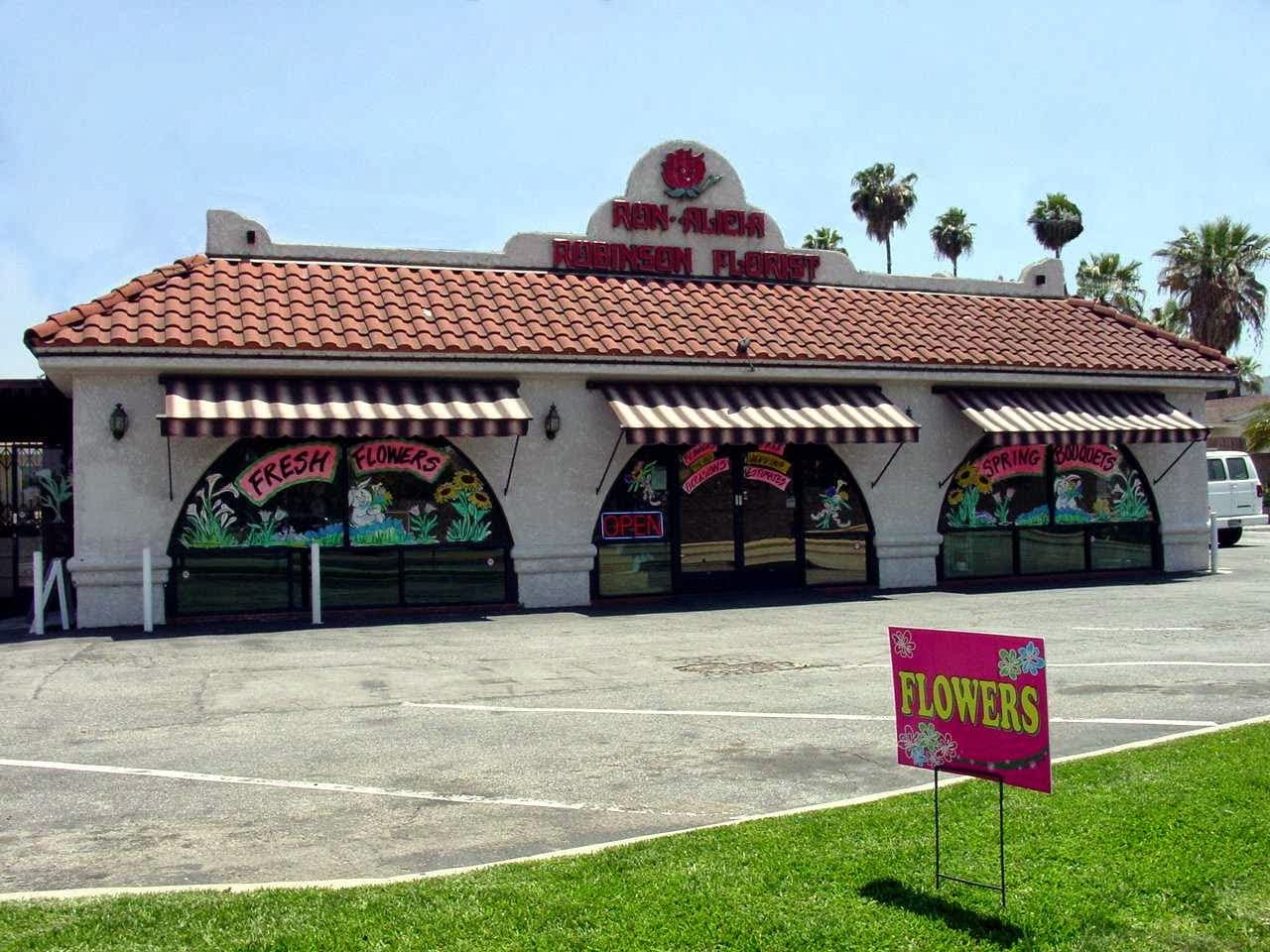 Ron & Alicia Robinson Florist - Image 1