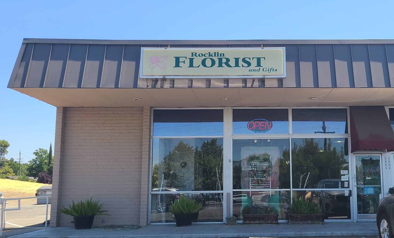 Rocklin Florist - Image 1