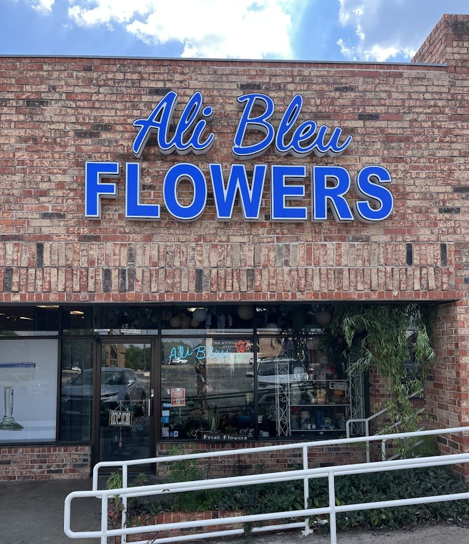 Ali Bleu Flowers - Image 1
