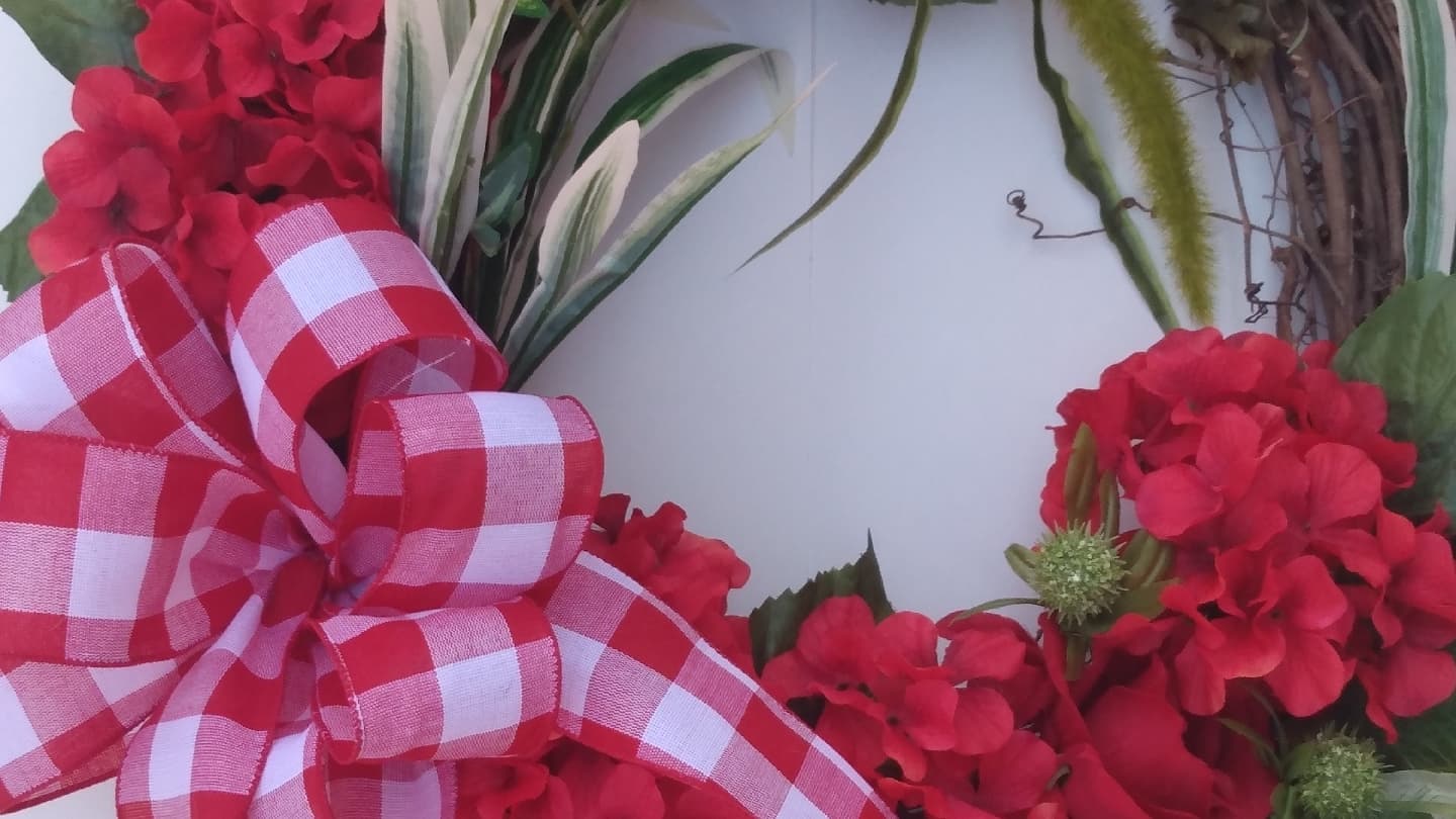 Snuckums Floral & Gifts - Image 1