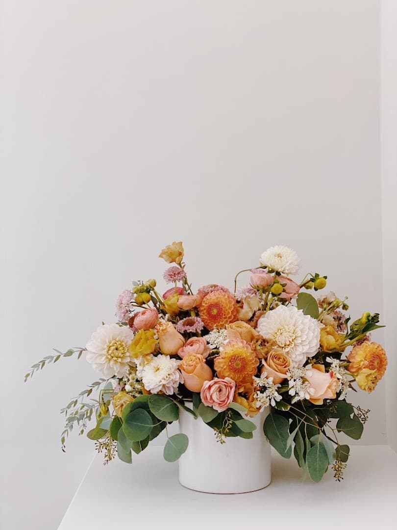 Dottie's Flowers & Plants (Pickup & Delivery) - Image 1