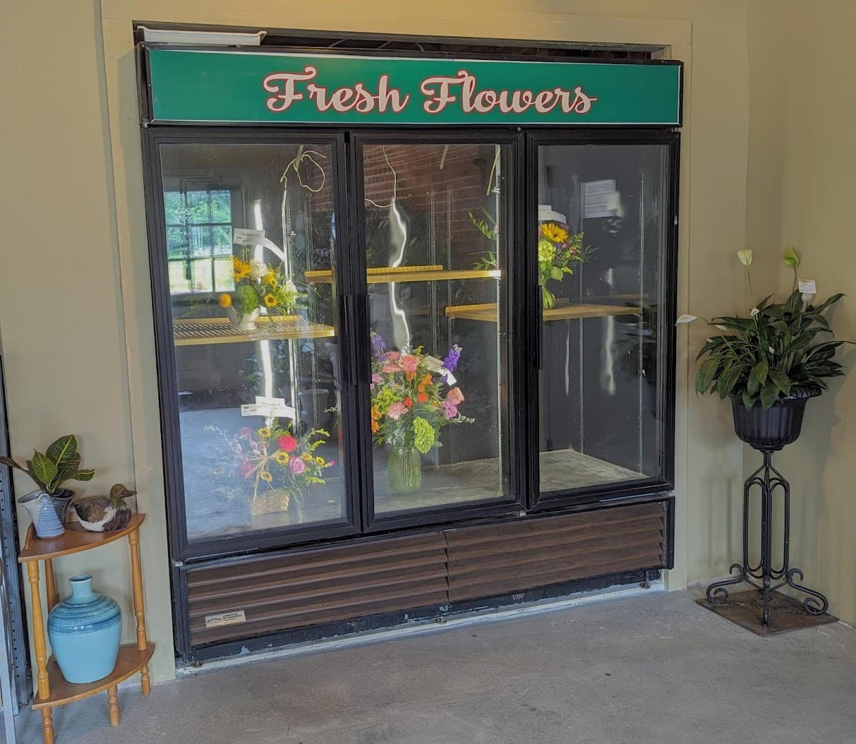 Lucille's Floral Designs - Image 1