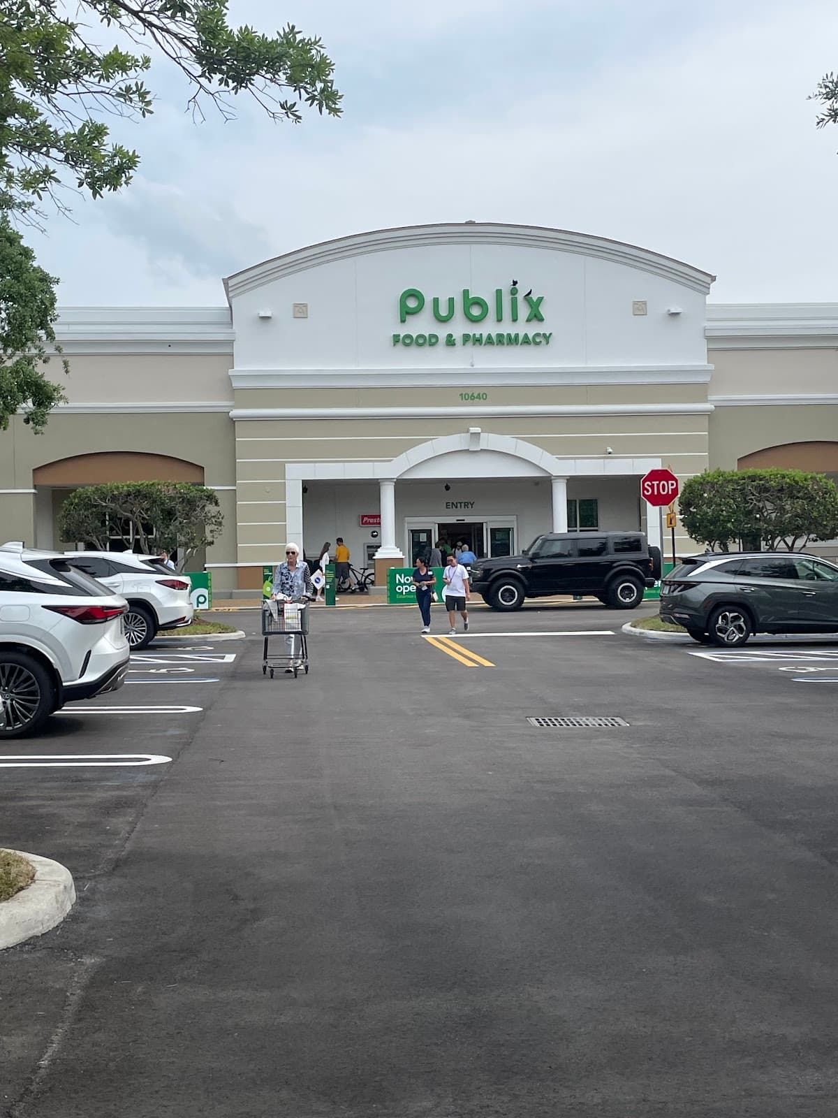 Publix Super Market at Wellington Green Square - Image 1