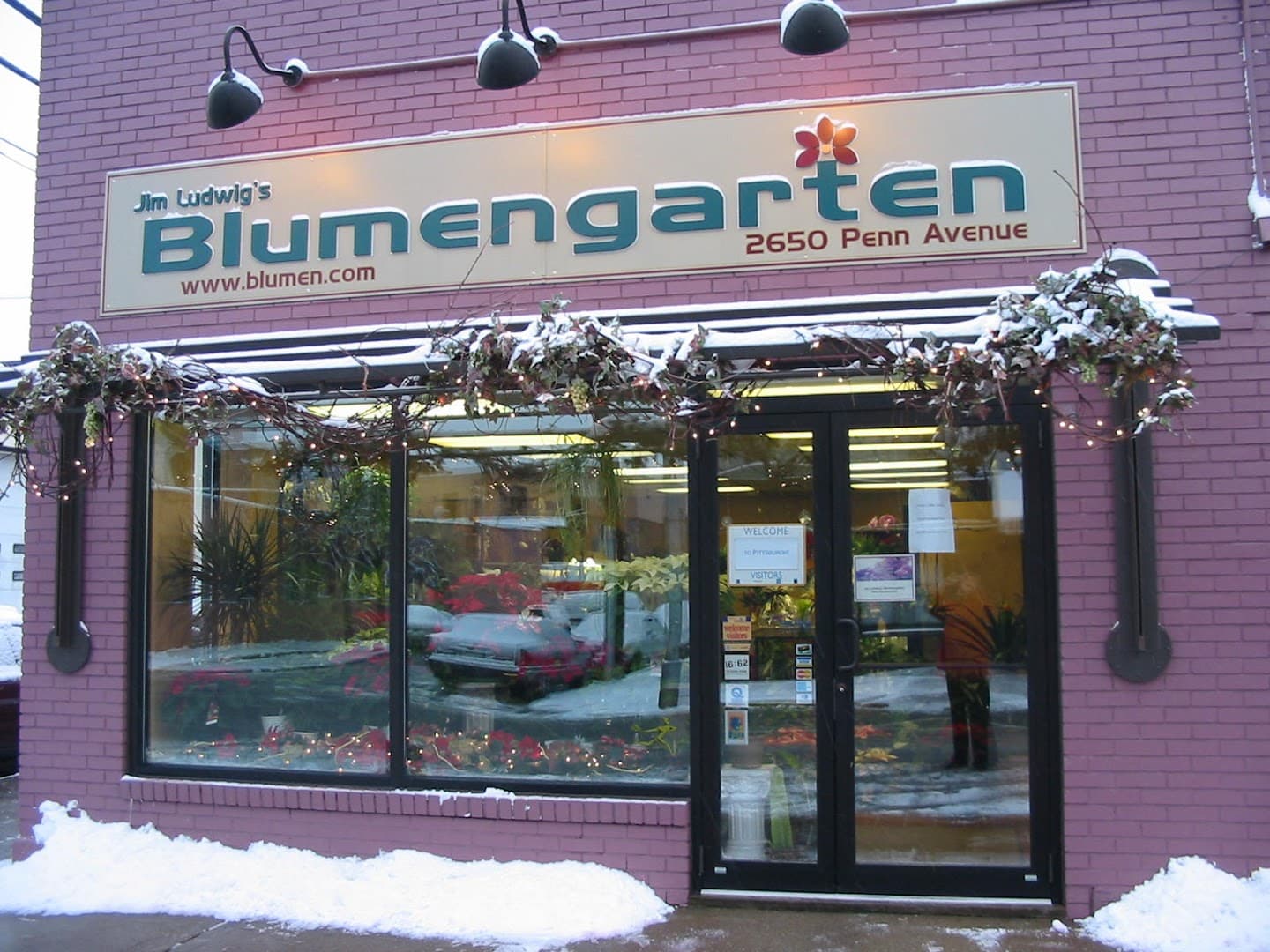 Jim Ludwig's Blumengarten Florist - Image 1