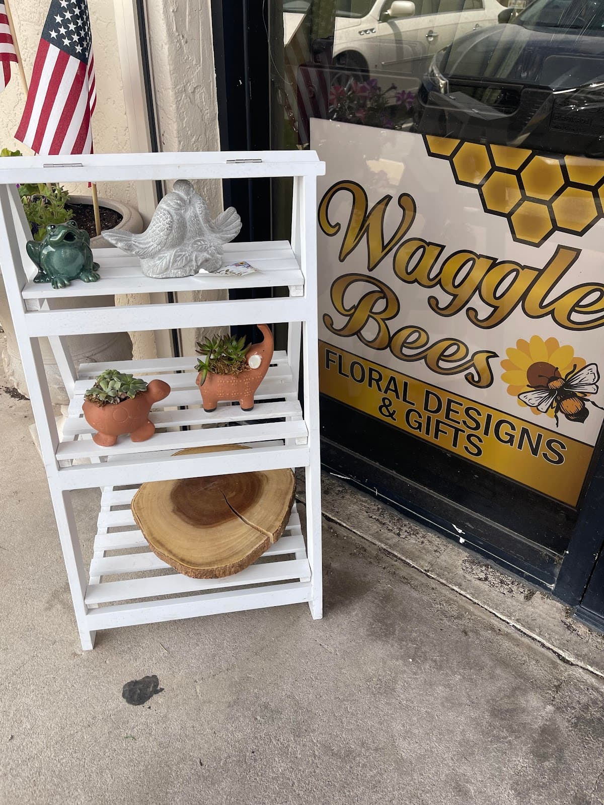 Waggle Bees Floral Designs and Gifts - Image 1