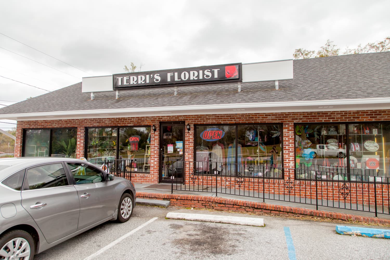 Terri's Florist - Image 1