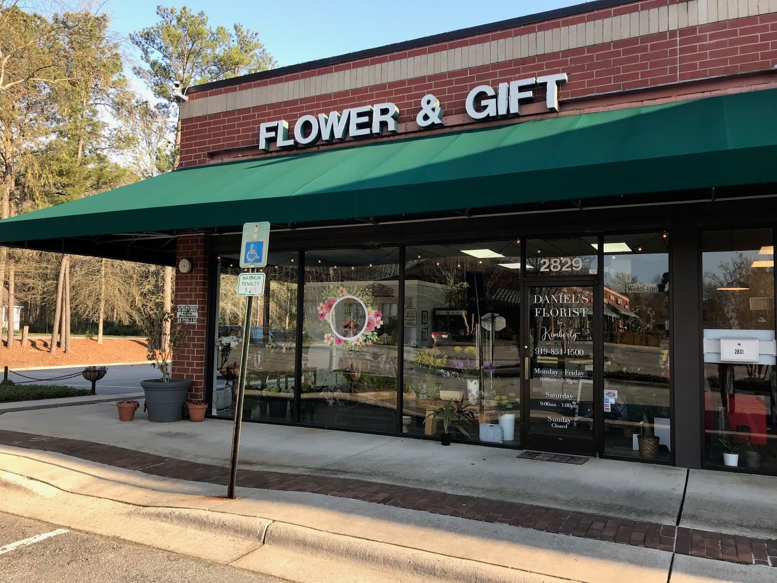 Daniel's Florist - Image 1