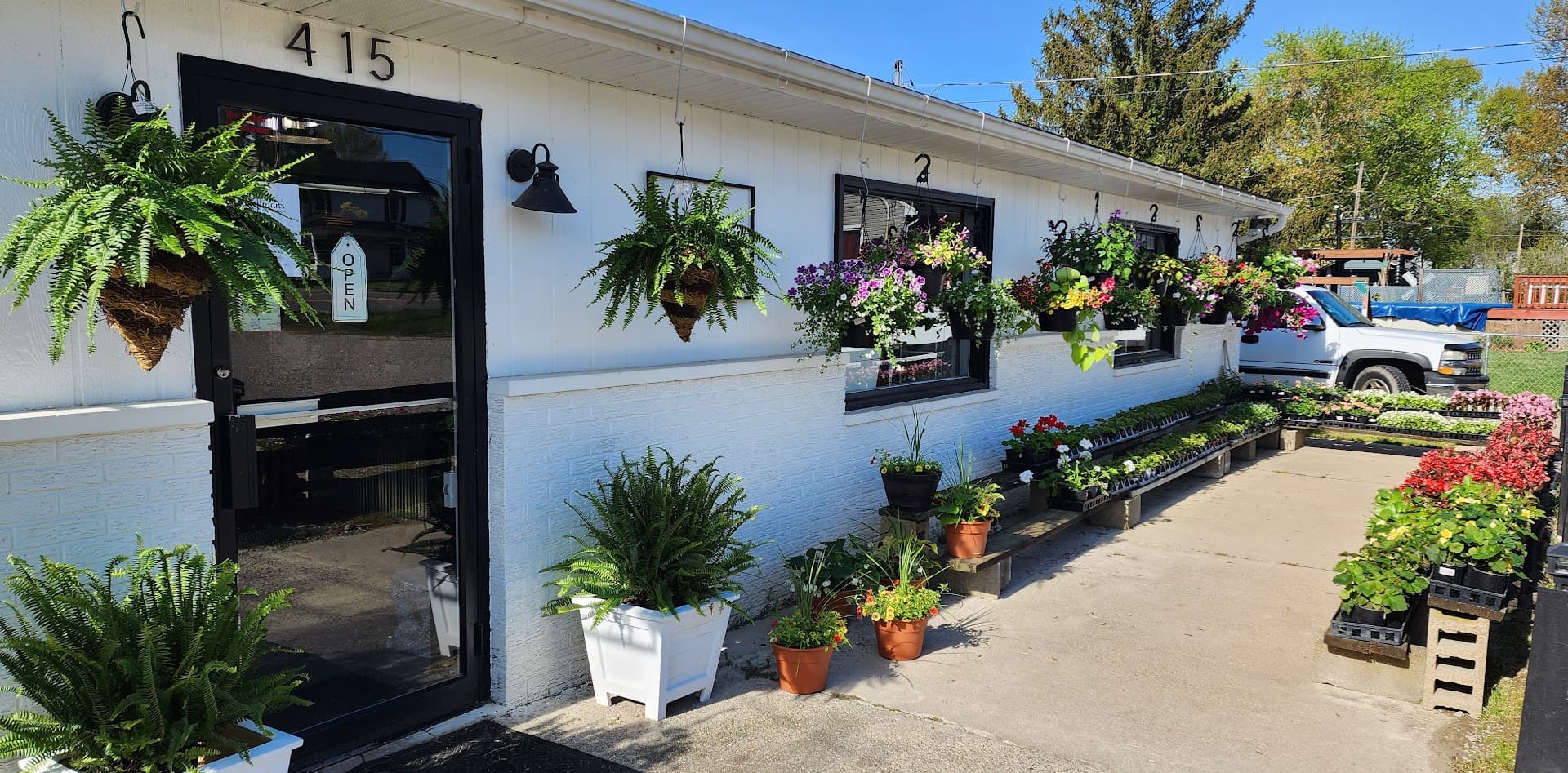 Hoffman's Flower Shop LLC - Image 1