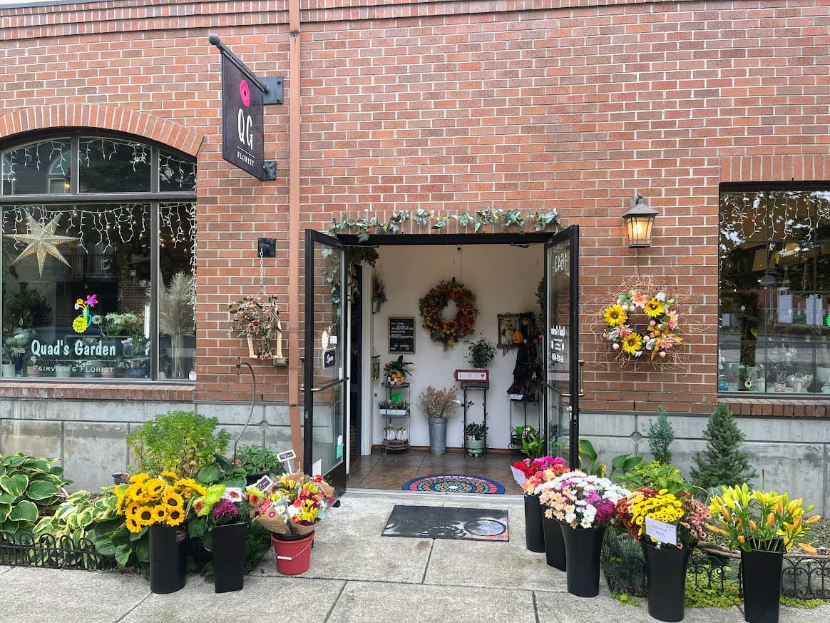 Quad’s Garden (Home of Trinette’s Floral) "Fairview's Premier Florist" - Image 1