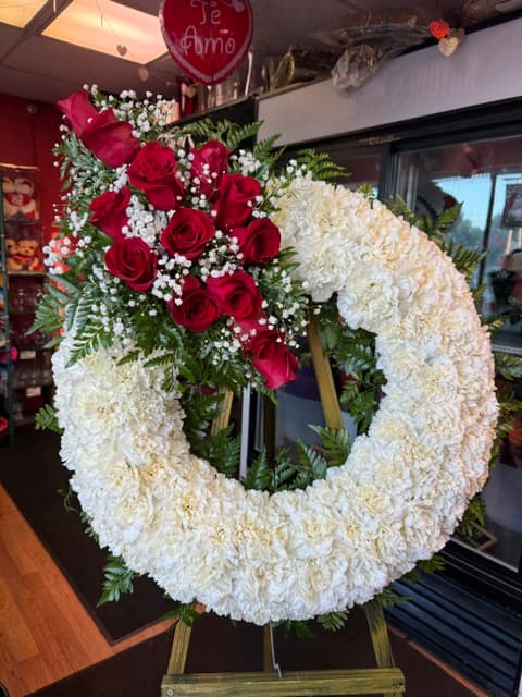 Xochitl's Flowers & Gifts - Image 1