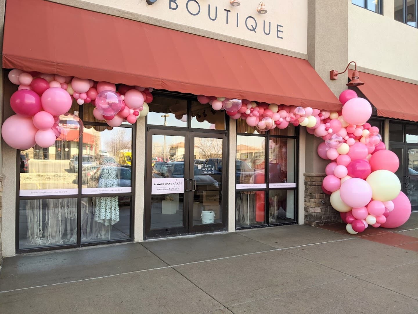 Queen City Balloon Bar - Image 1