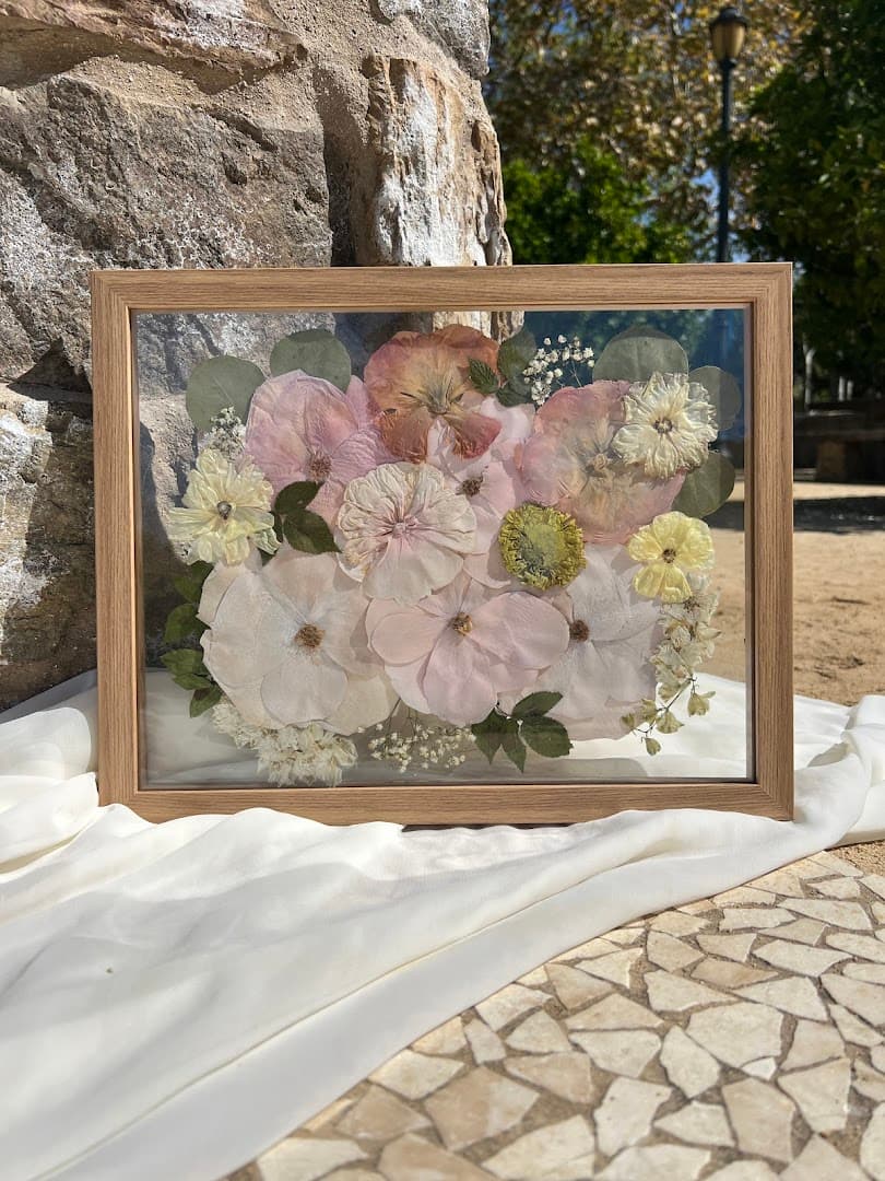 California Preserved Flowers - Image 1
