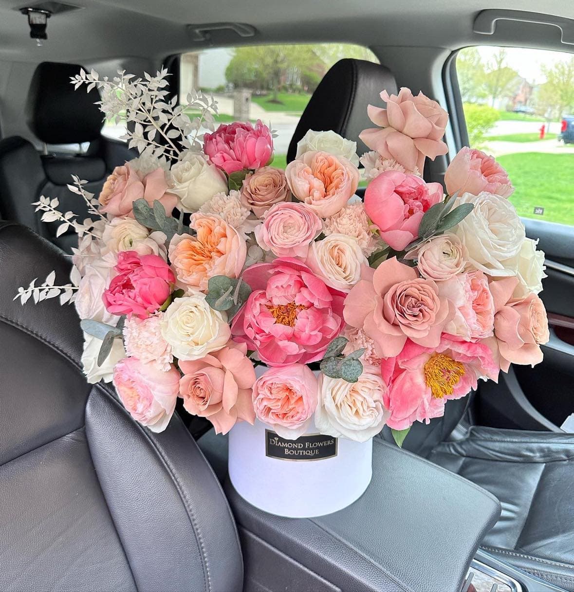 Diamond Flowers Boutique - Image 1