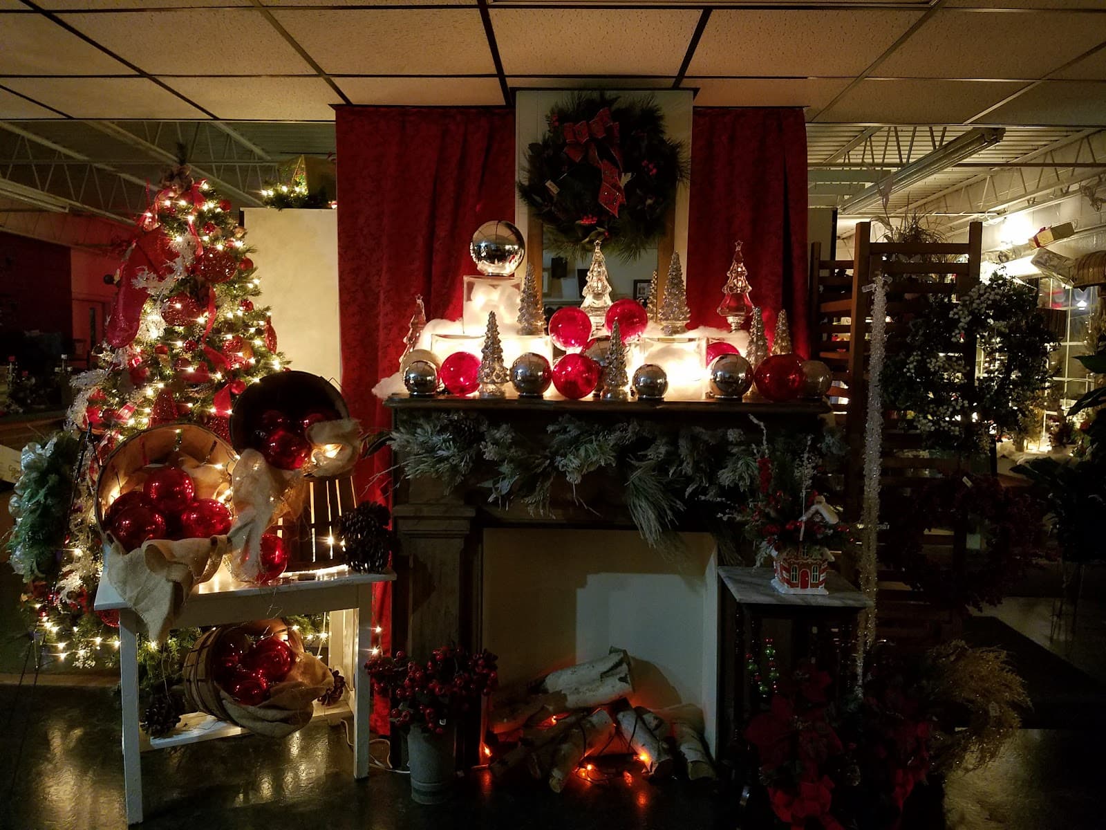 Peterman's Florist & Flower Delivery - Image 1