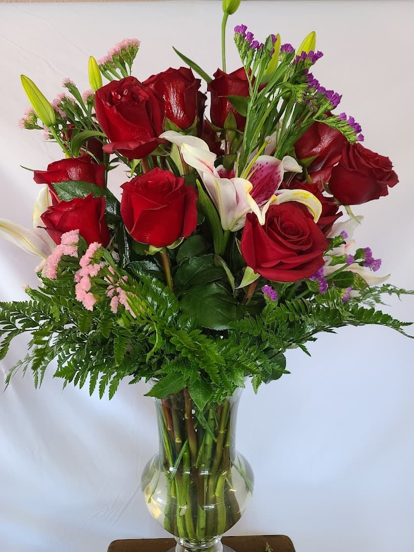 Isela's Flower Shop "Flower Queen" - Image 1