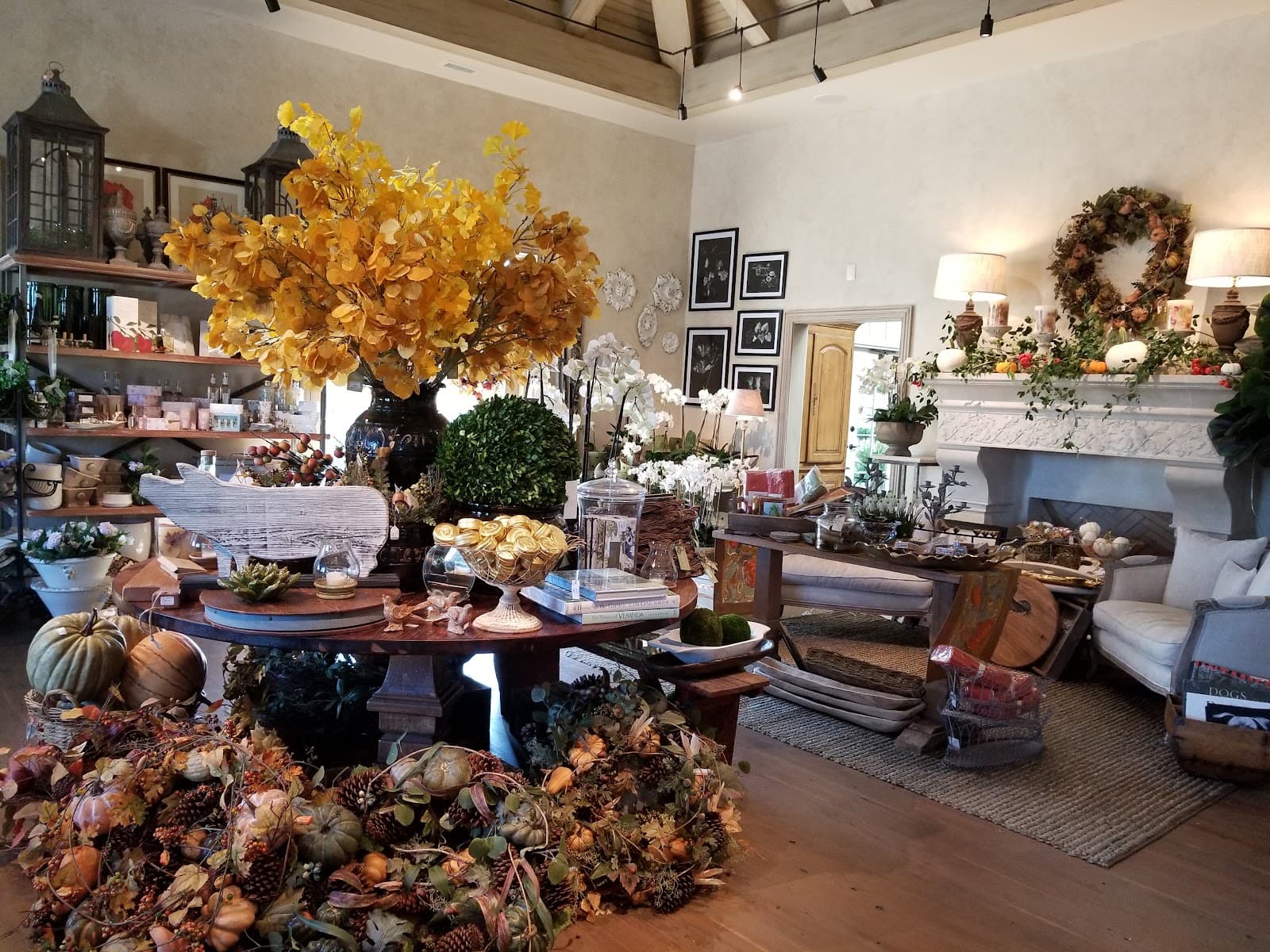 Simply Beautiful Flowers & Gifts - Image 1