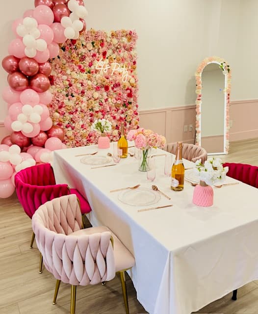 Petals and Stems Floral Studio - Image 1