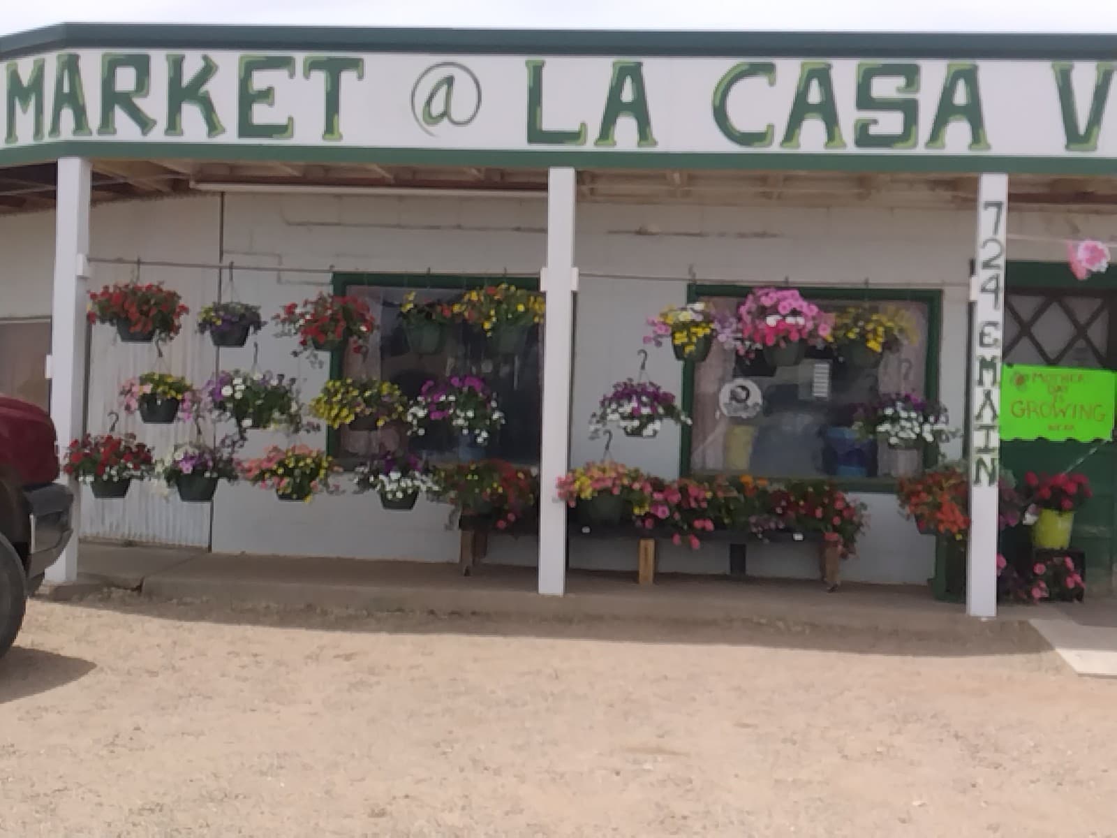 La Casa Verde Floral and Nursery - Image 1