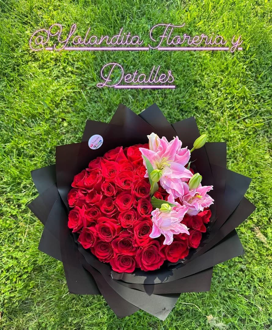 Yolandita Luxury Floral Shop (Florería) - Image 1