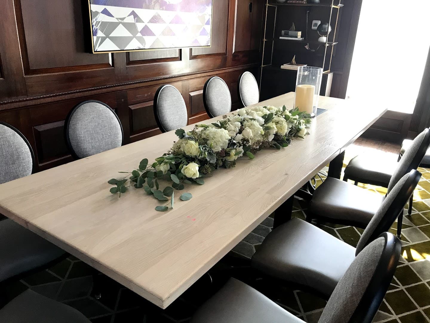 Full Bloom Flower Studio - Image 1