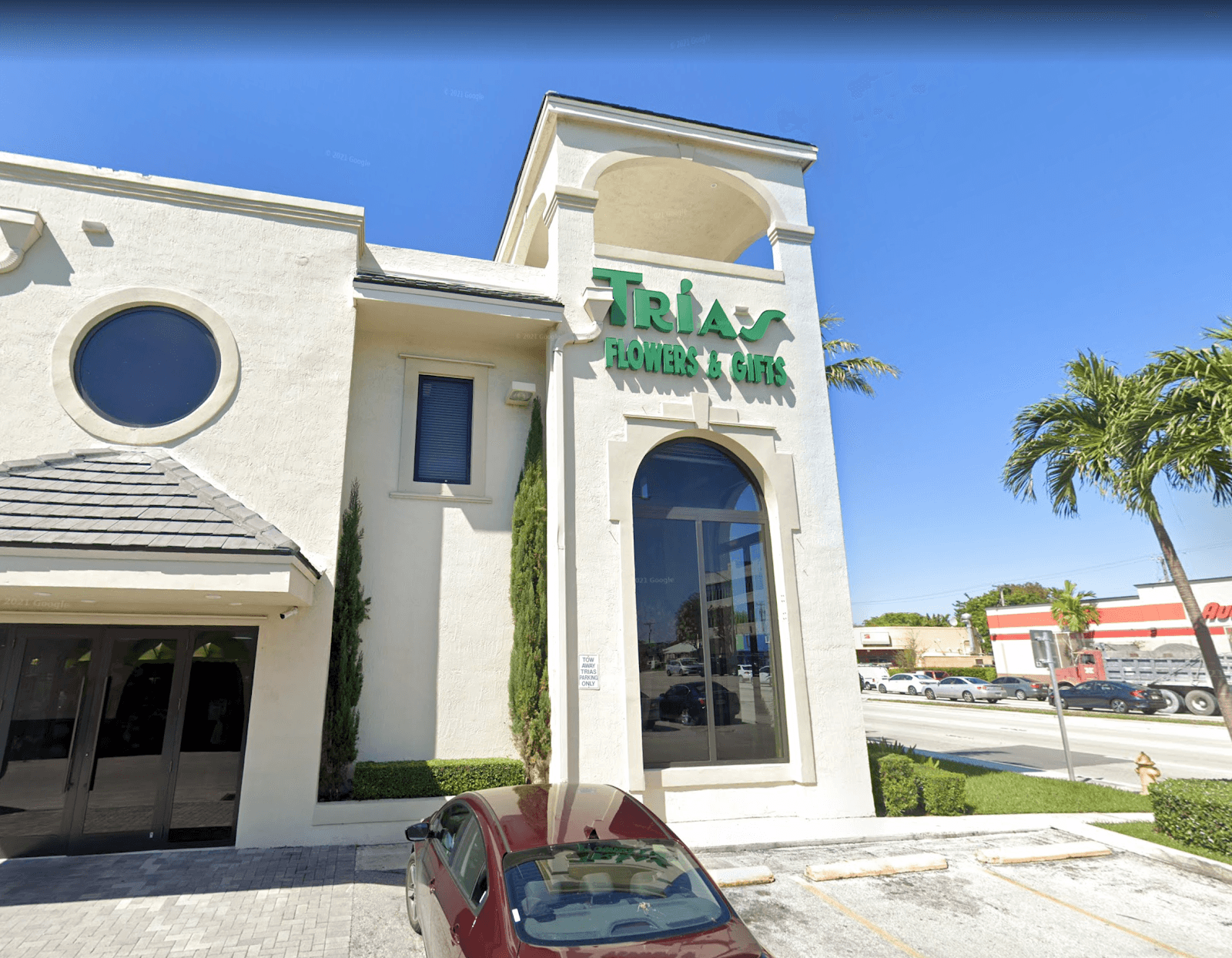 Trias Flowers & Gifts - Image 1