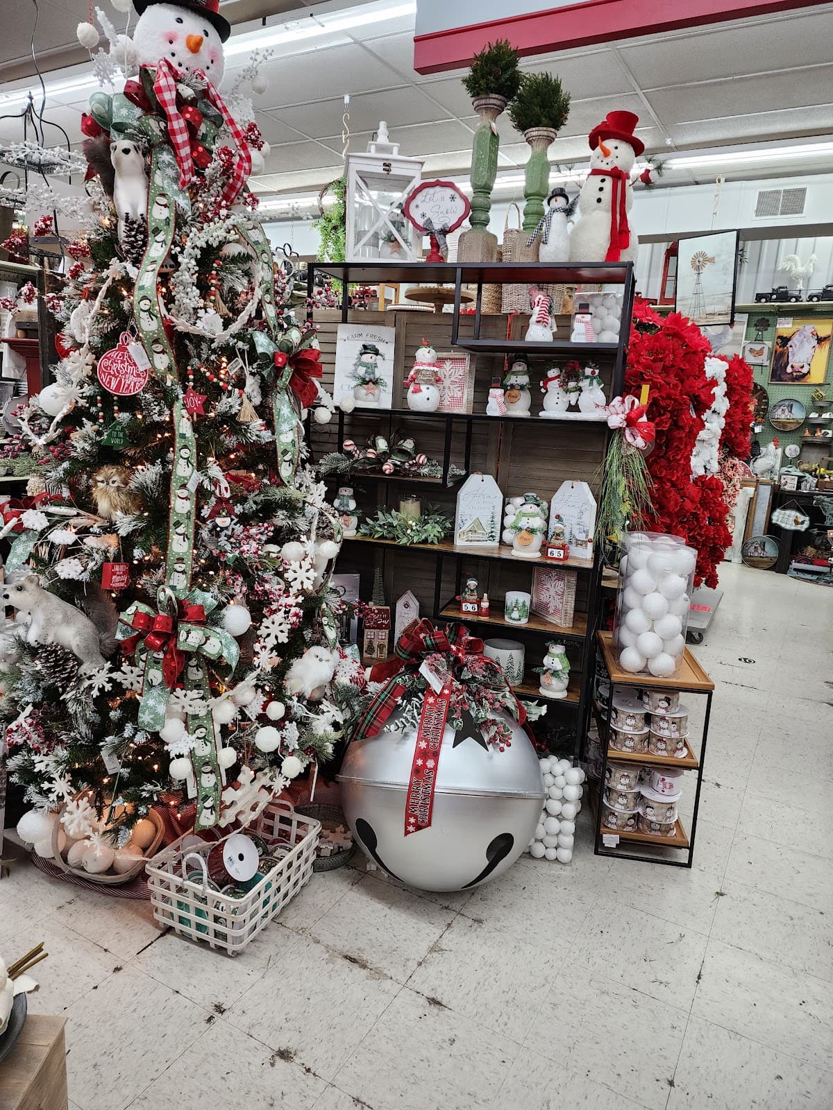 Applebee Tree Flowers & Gifts - Image 1