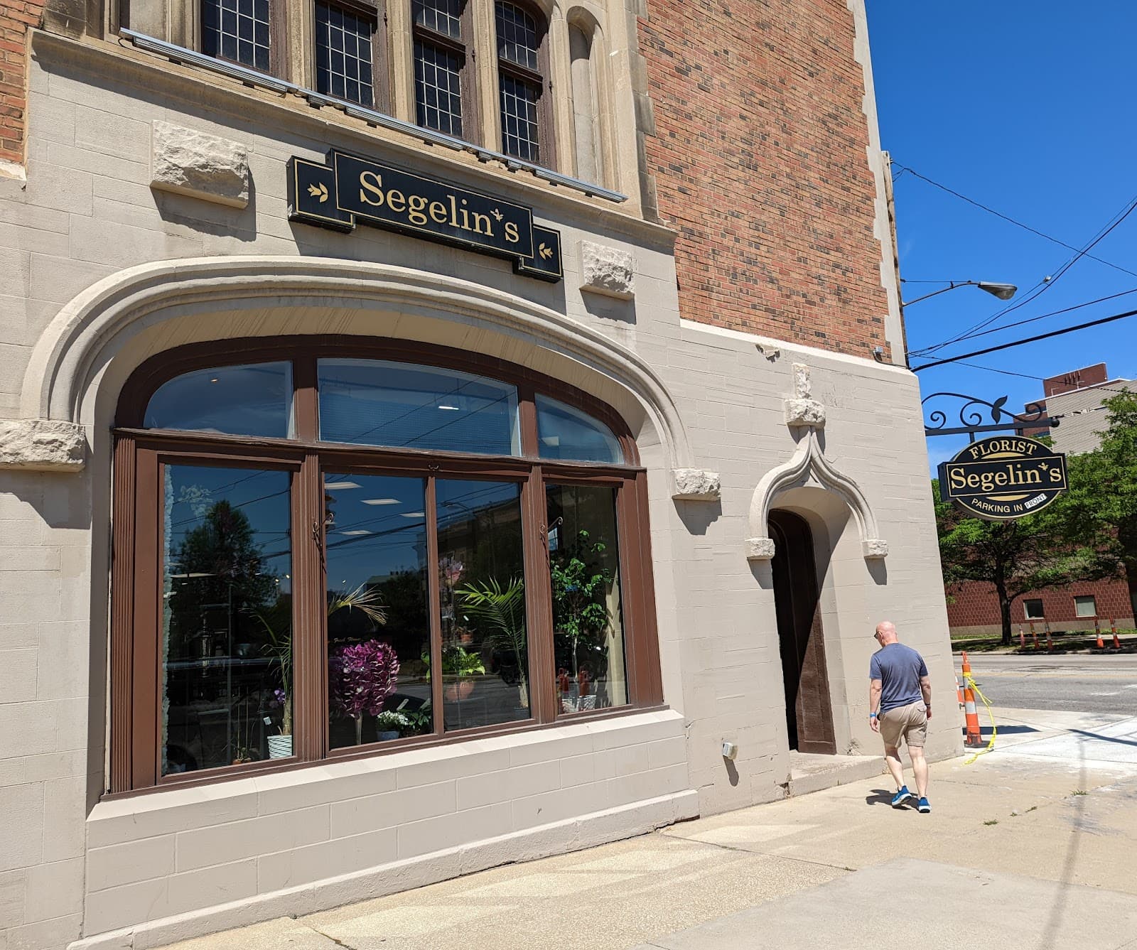 Segelin's Florist & Flower Delivery - Image 1